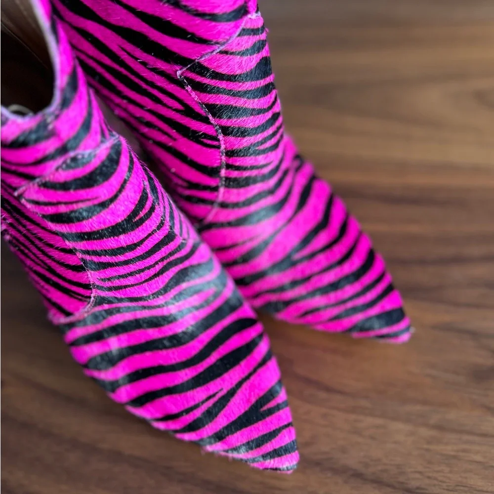 Fuchsia Zebra Print Heeled Booties, Size 8 - Picture 4 of 9